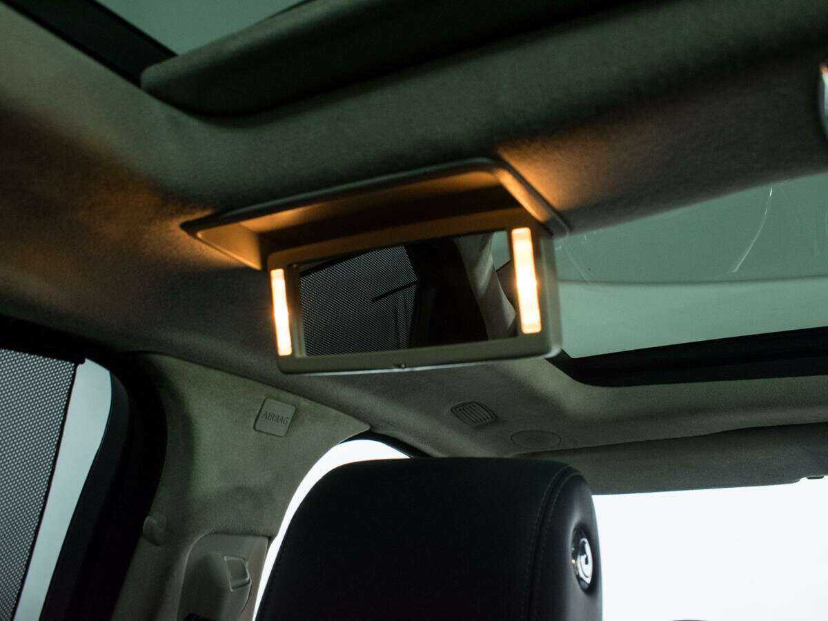 Купить Jaguar XJ с пробегом. Фото: #18