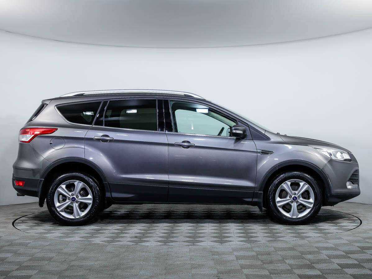 Купить Ford Kuga с пробегом. Фото: #2