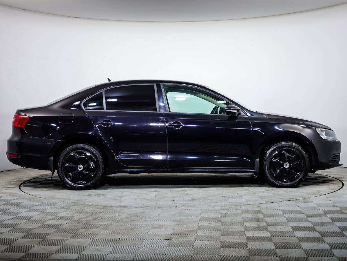 Купить Volkswagen Jetta с пробегом. Фото: #2