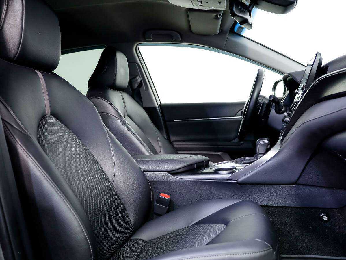 Купить Toyota Camry с пробегом. Фото: #10