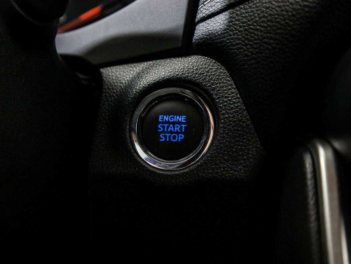 Купить Toyota RAV4 с пробегом. Фото: #14