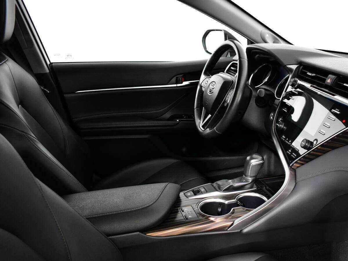Купить Toyota Camry с пробегом. Фото: #8