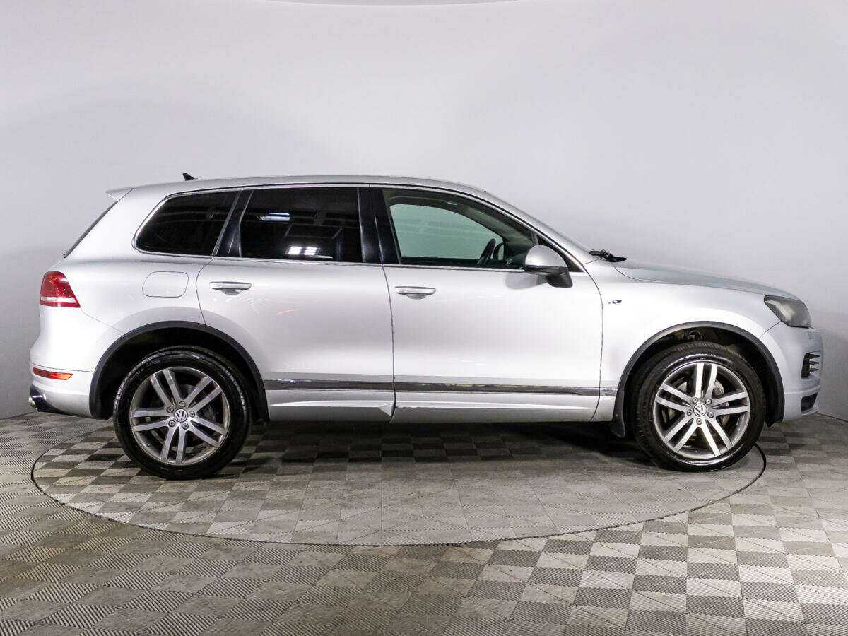 Купить Volkswagen Touareg с пробегом. Фото: #3