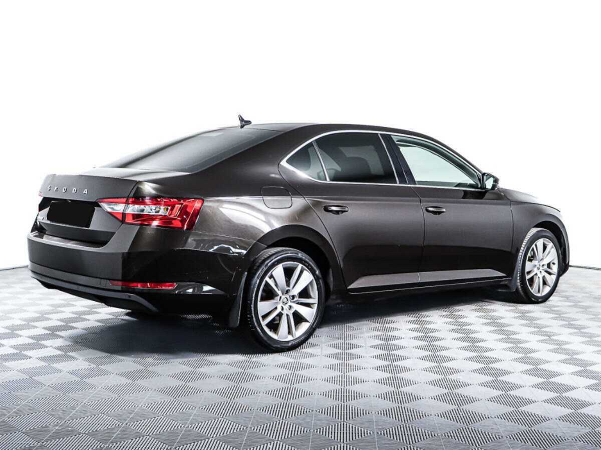 Купить Skoda Superb с пробегом. Фото: #4