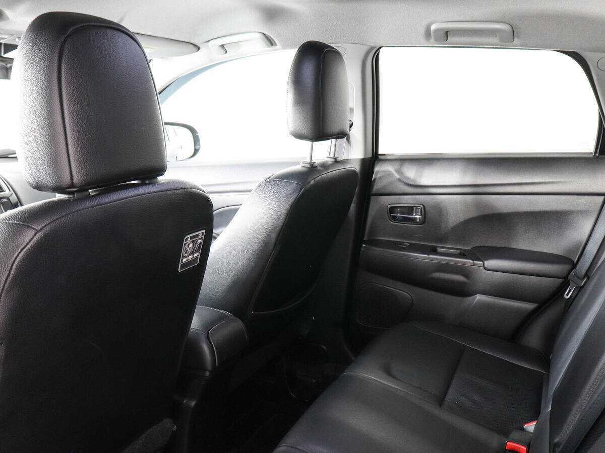 Купить Mitsubishi ASX с пробегом. Фото: #11