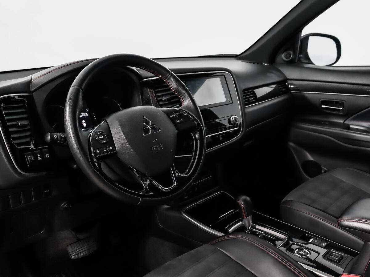 Купить Mitsubishi Outlander с пробегом. Фото: #8