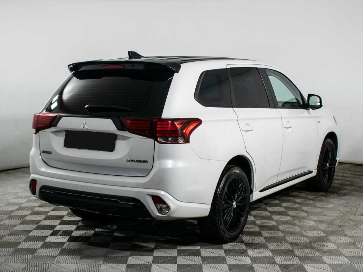 Купить Mitsubishi Outlander с пробегом. Фото: #3