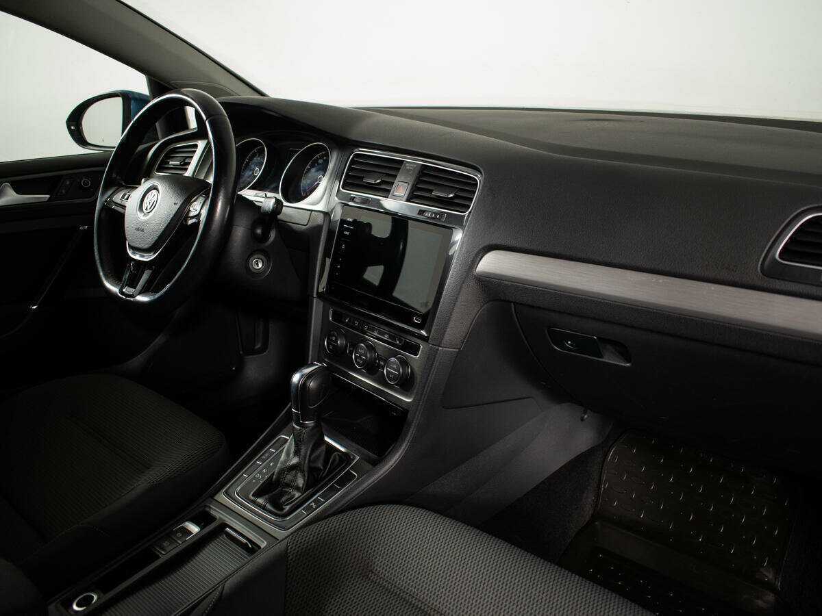 Купить Volkswagen Golf с пробегом. Фото: #8