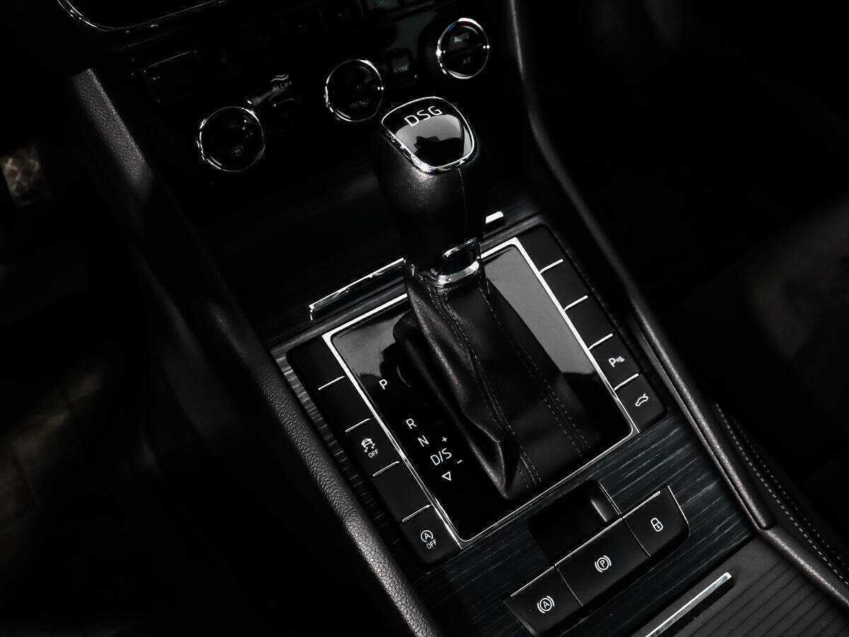 Купить Skoda Superb с пробегом. Фото: #11