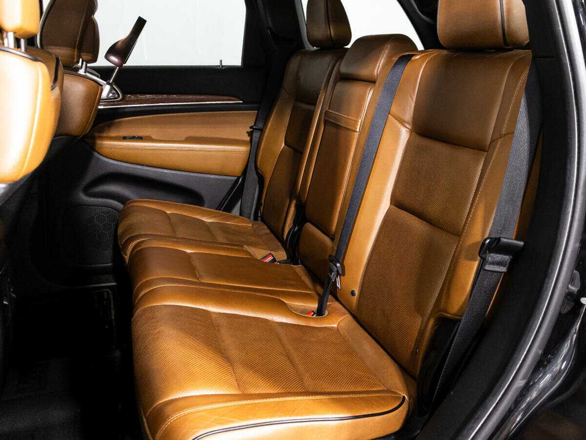 Купить Jeep Grand Cherokee с пробегом. Фото: #9