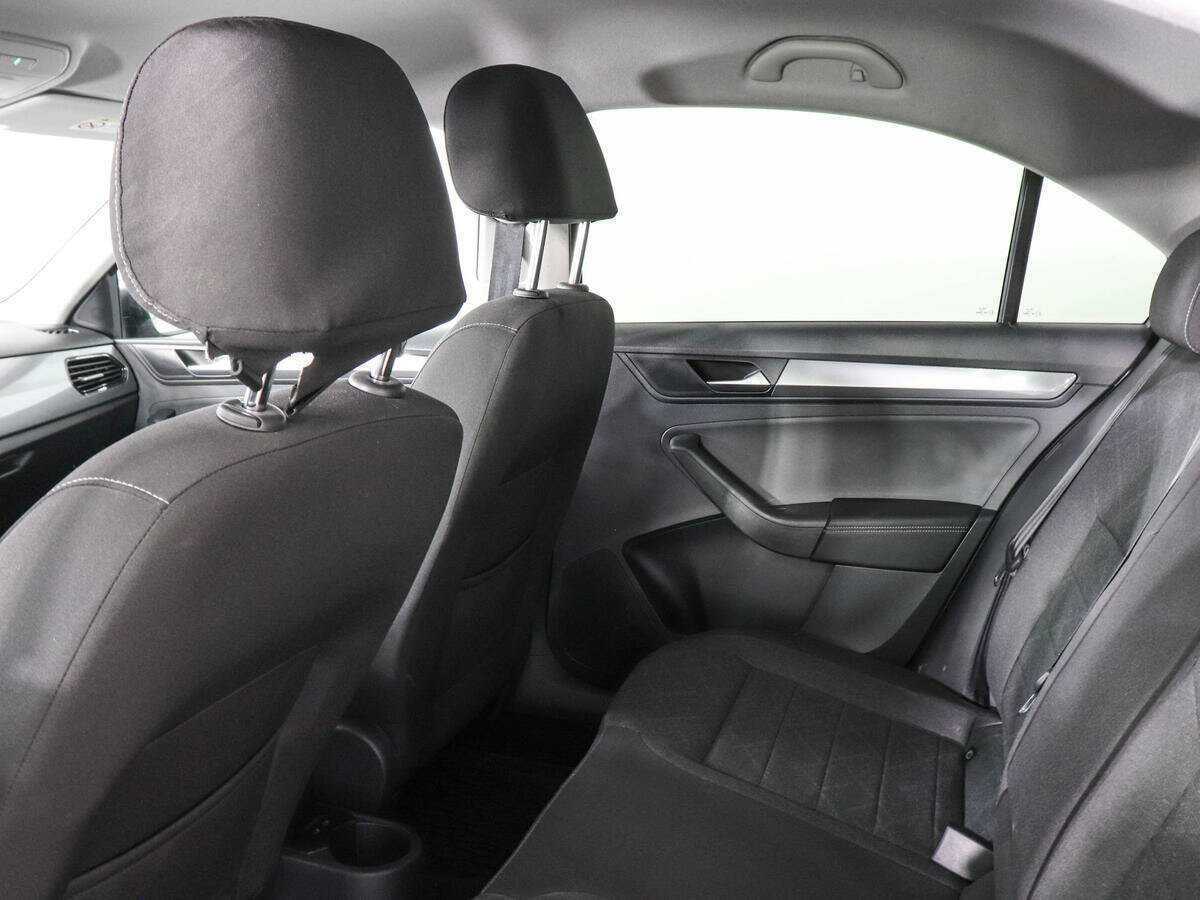 Купить Volkswagen Polo с пробегом. Фото: #11