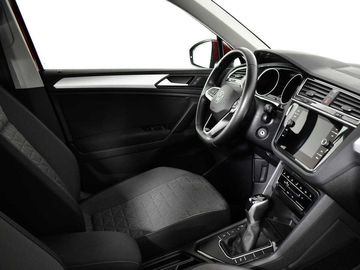 Купить Volkswagen Tiguan с пробегом. Фото: #8
