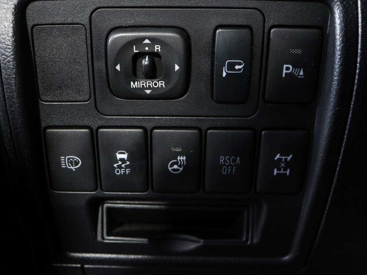 Купить Toyota Land Cruiser с пробегом. Фото: #19