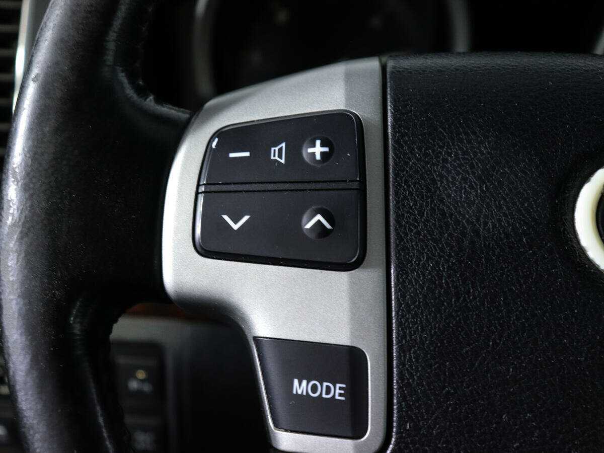 Купить Toyota Land Cruiser с пробегом. Фото: #21