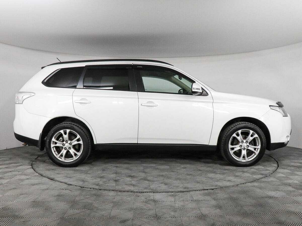 Купить Mitsubishi Outlander с пробегом. Фото: #3