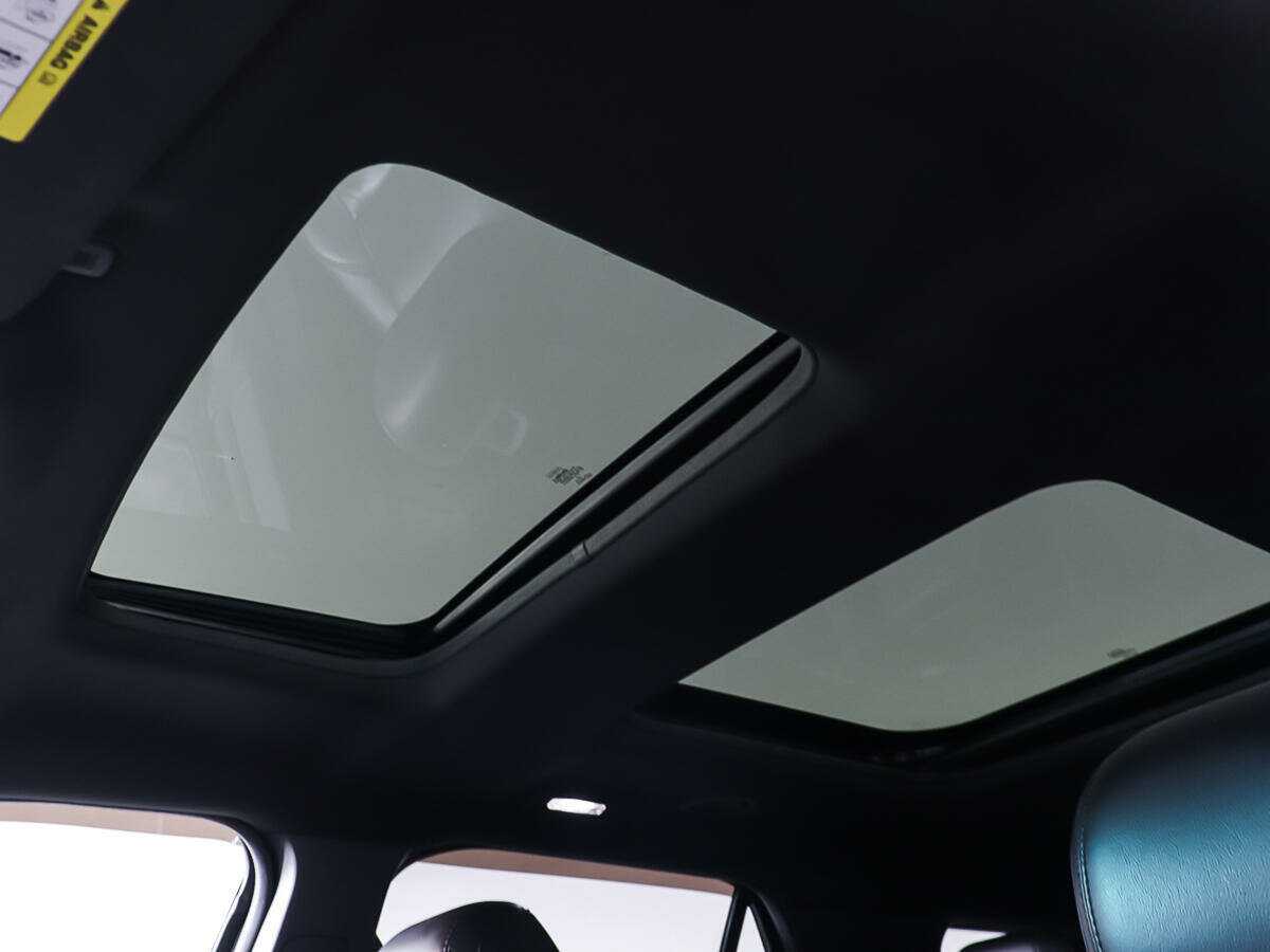 Купить Ford Explorer с пробегом. Фото: #23