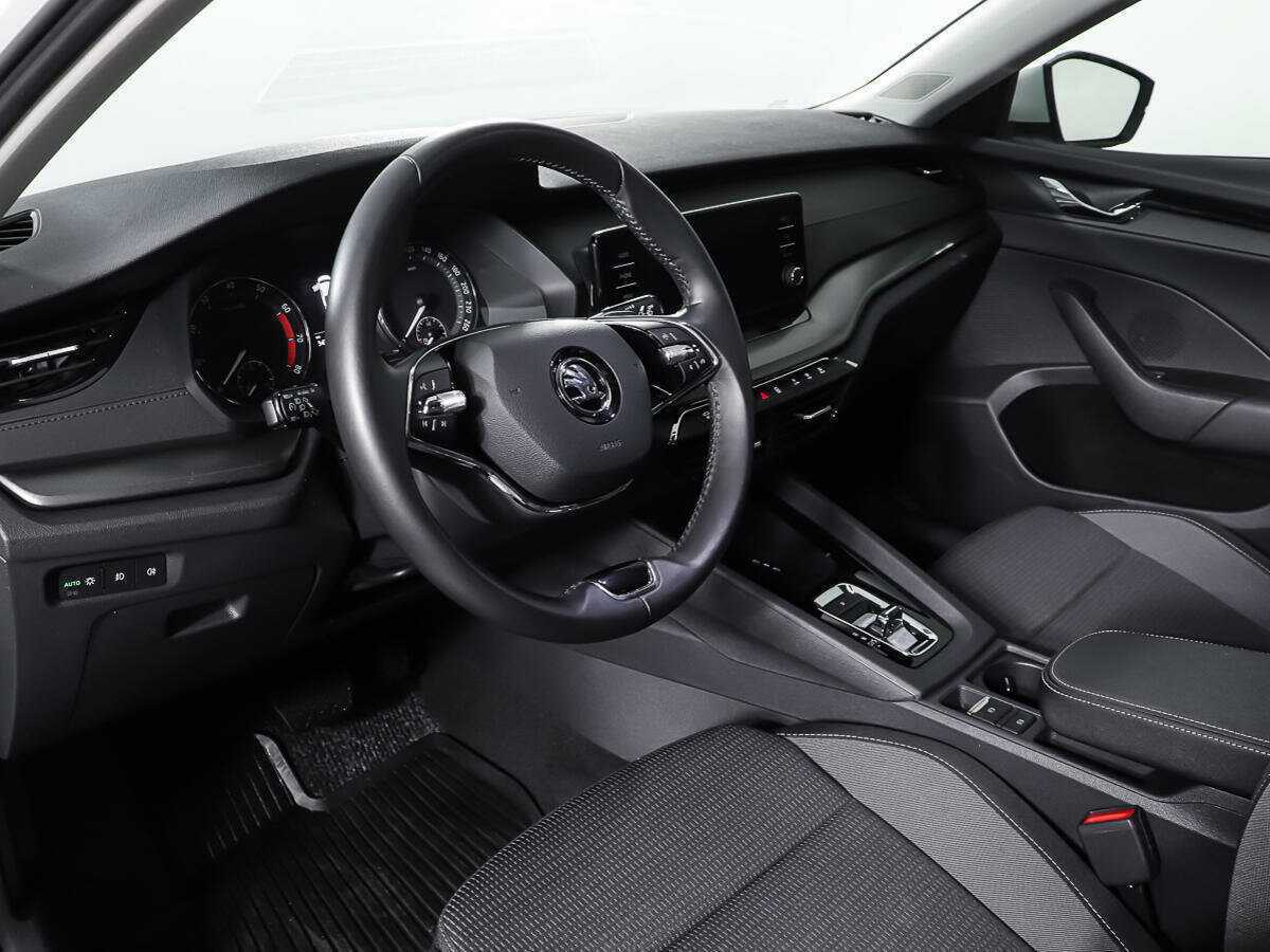 Купить Skoda Octavia с пробегом. Фото: #11