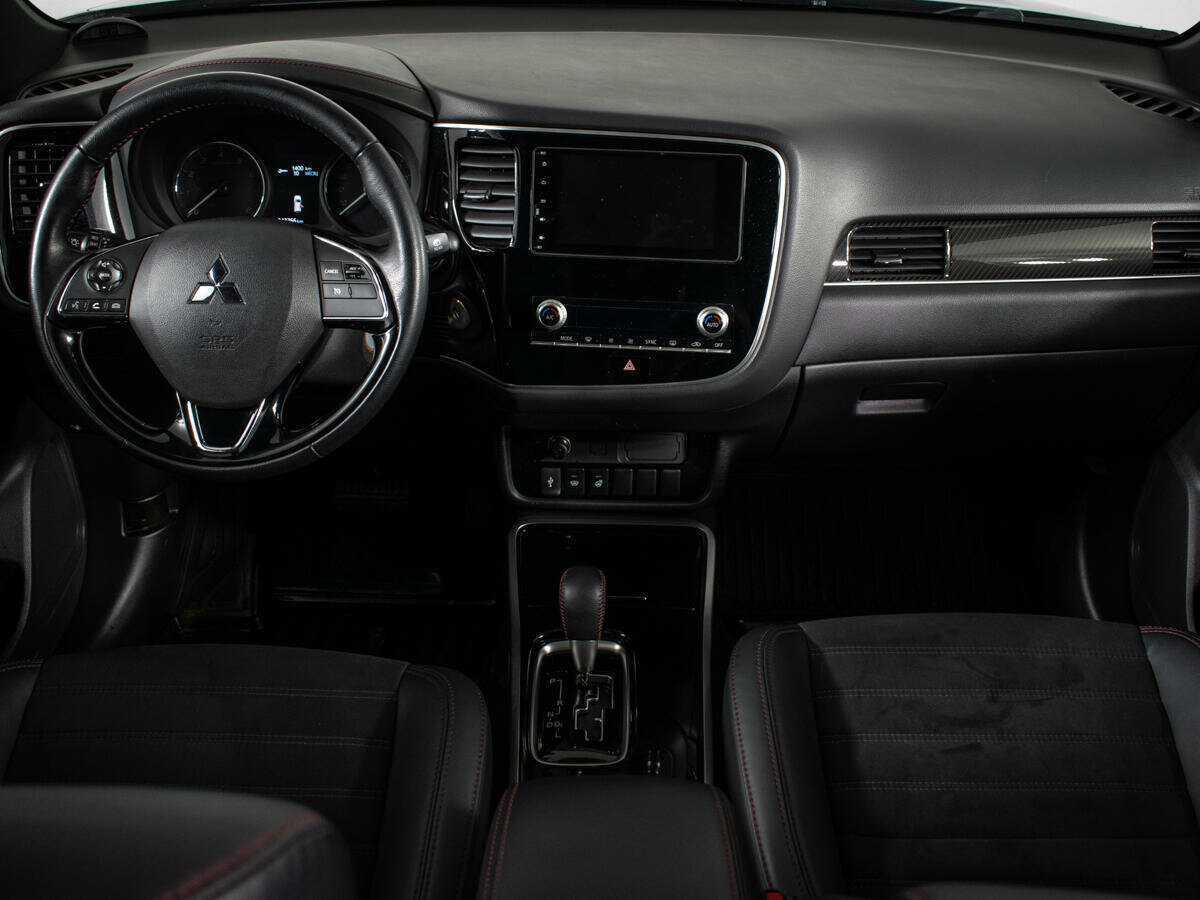 Купить Mitsubishi Outlander с пробегом. Фото: #8