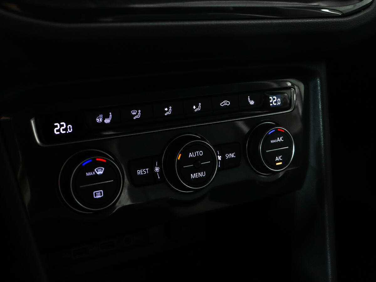 Купить Volkswagen Tiguan с пробегом. Фото: #16