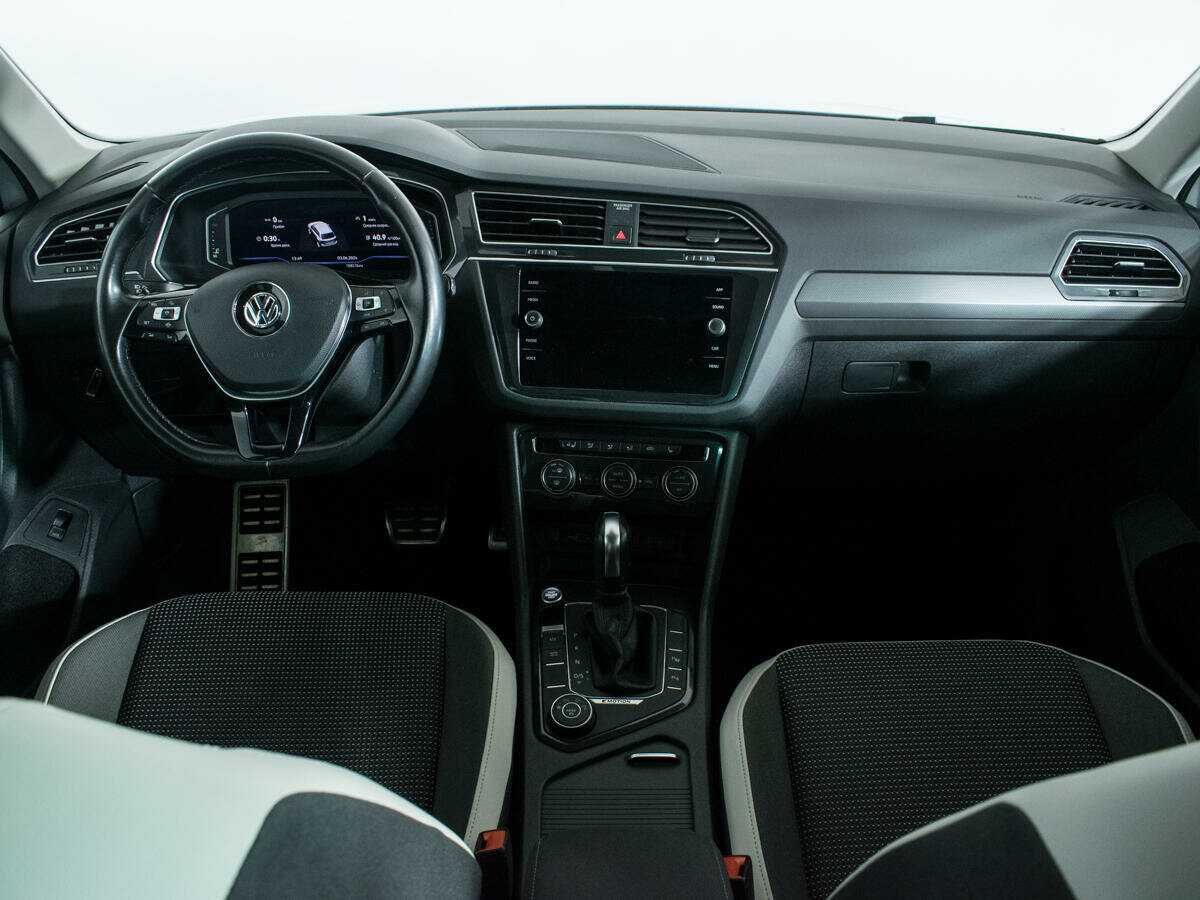 Купить Volkswagen Tiguan с пробегом. Фото: #11