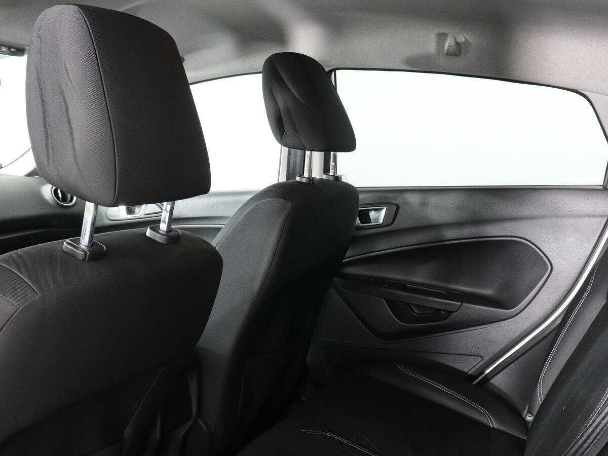 Купить Ford Fiesta с пробегом. Фото: #9