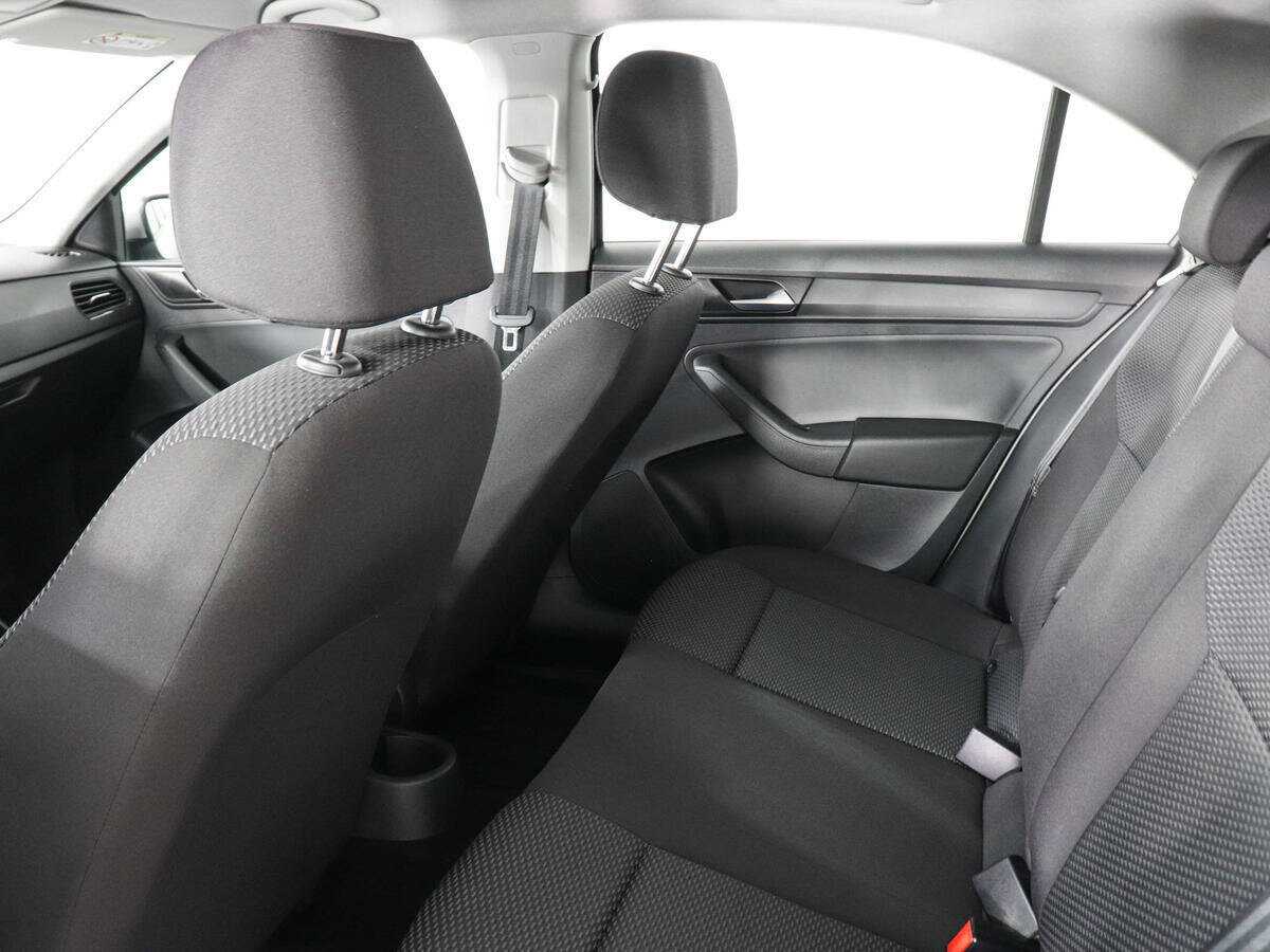 Купить Volkswagen Polo с пробегом. Фото: #10