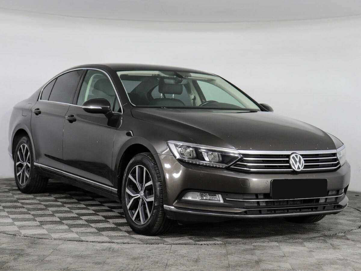 Купить Volkswagen Passat с пробегом. Фото: #2