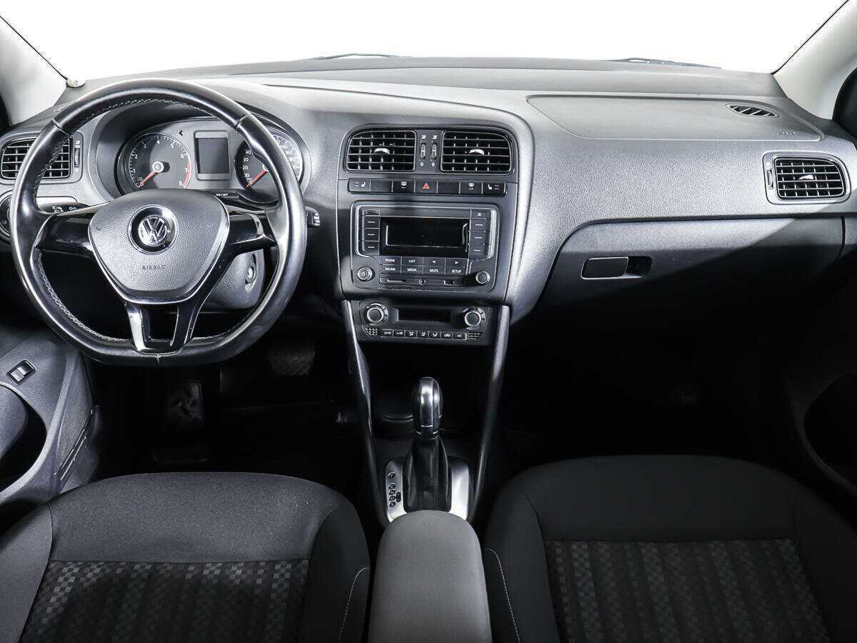 Купить Volkswagen Polo с пробегом. Фото: #9