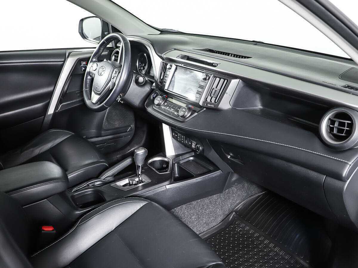 Купить Toyota RAV4 с пробегом. Фото: #8