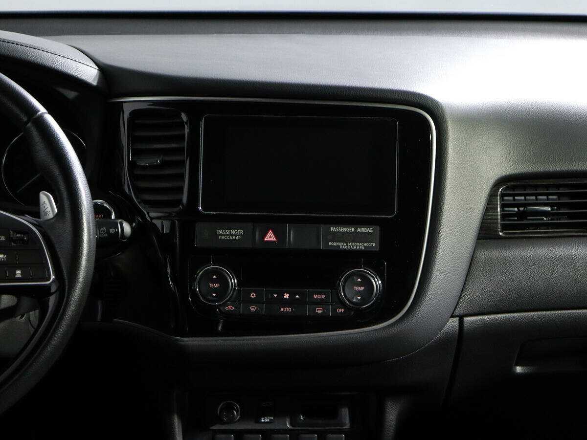 Купить Mitsubishi Outlander с пробегом. Фото: #10