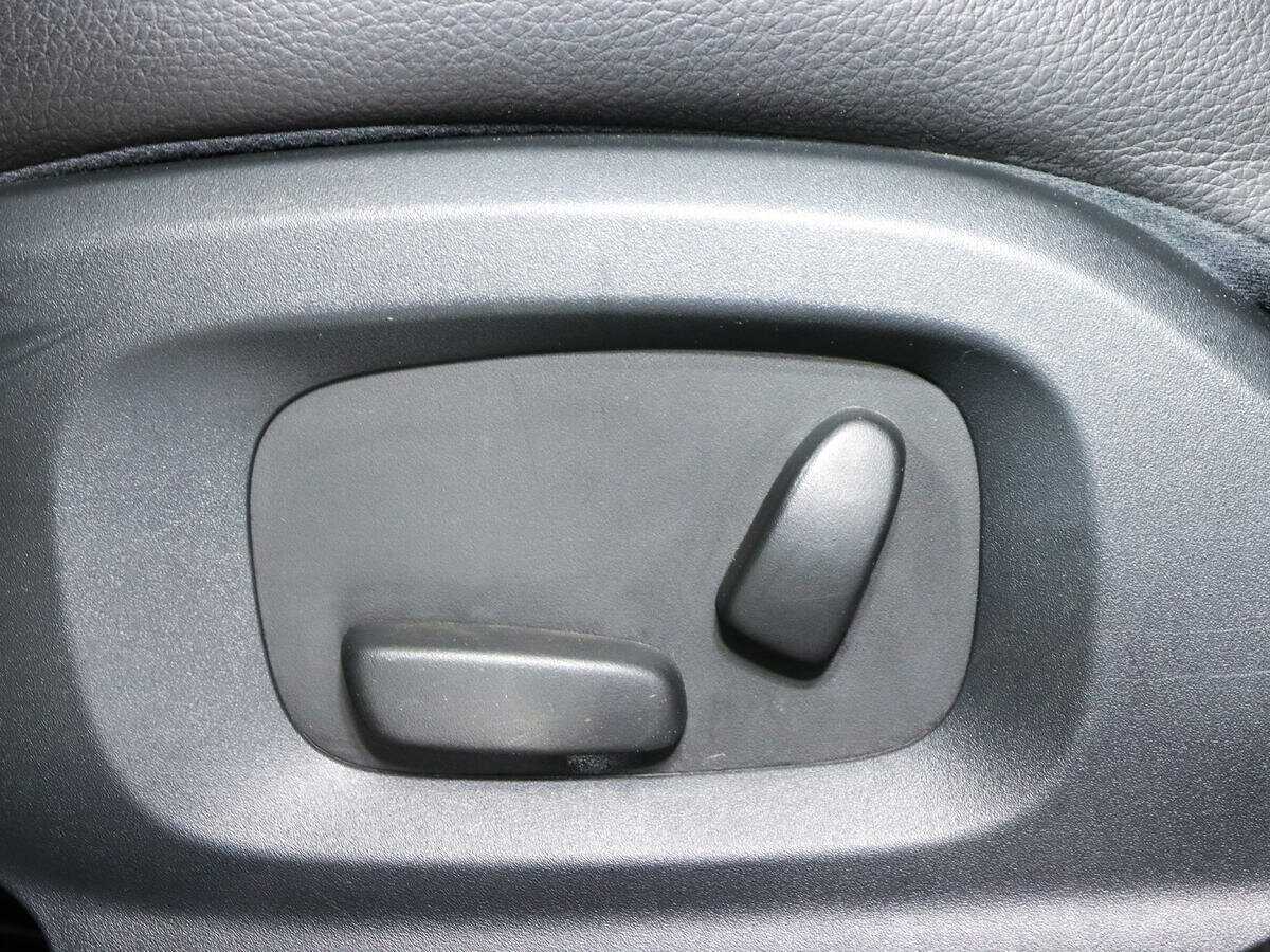 Купить Jaguar XF с пробегом. Фото: #19