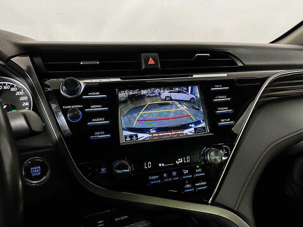 Купить Toyota Camry с пробегом. Фото: #11