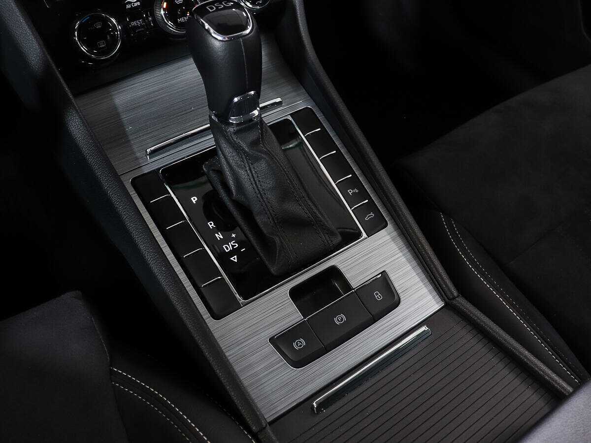 Купить Skoda Superb с пробегом. Фото: #14