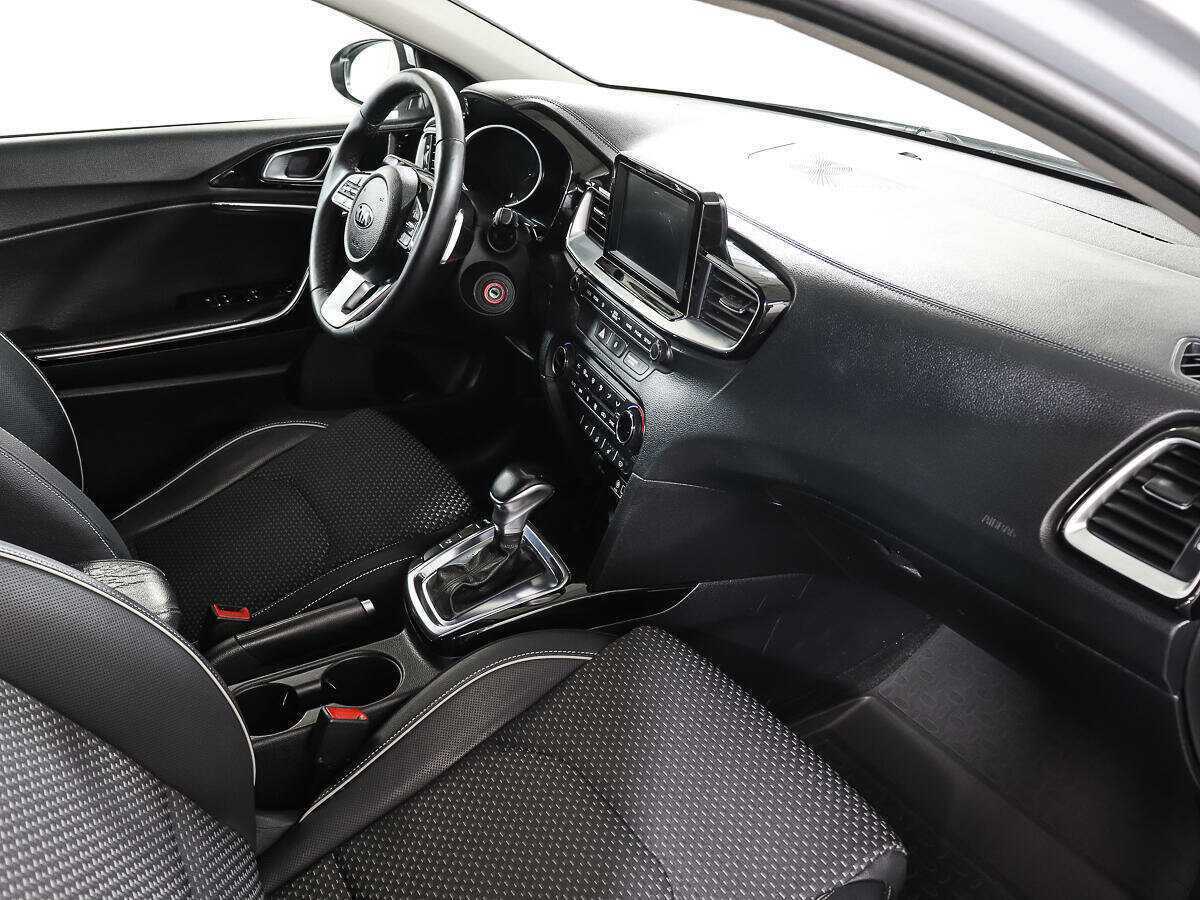 Купить Kia Ceed с пробегом. Фото: #8