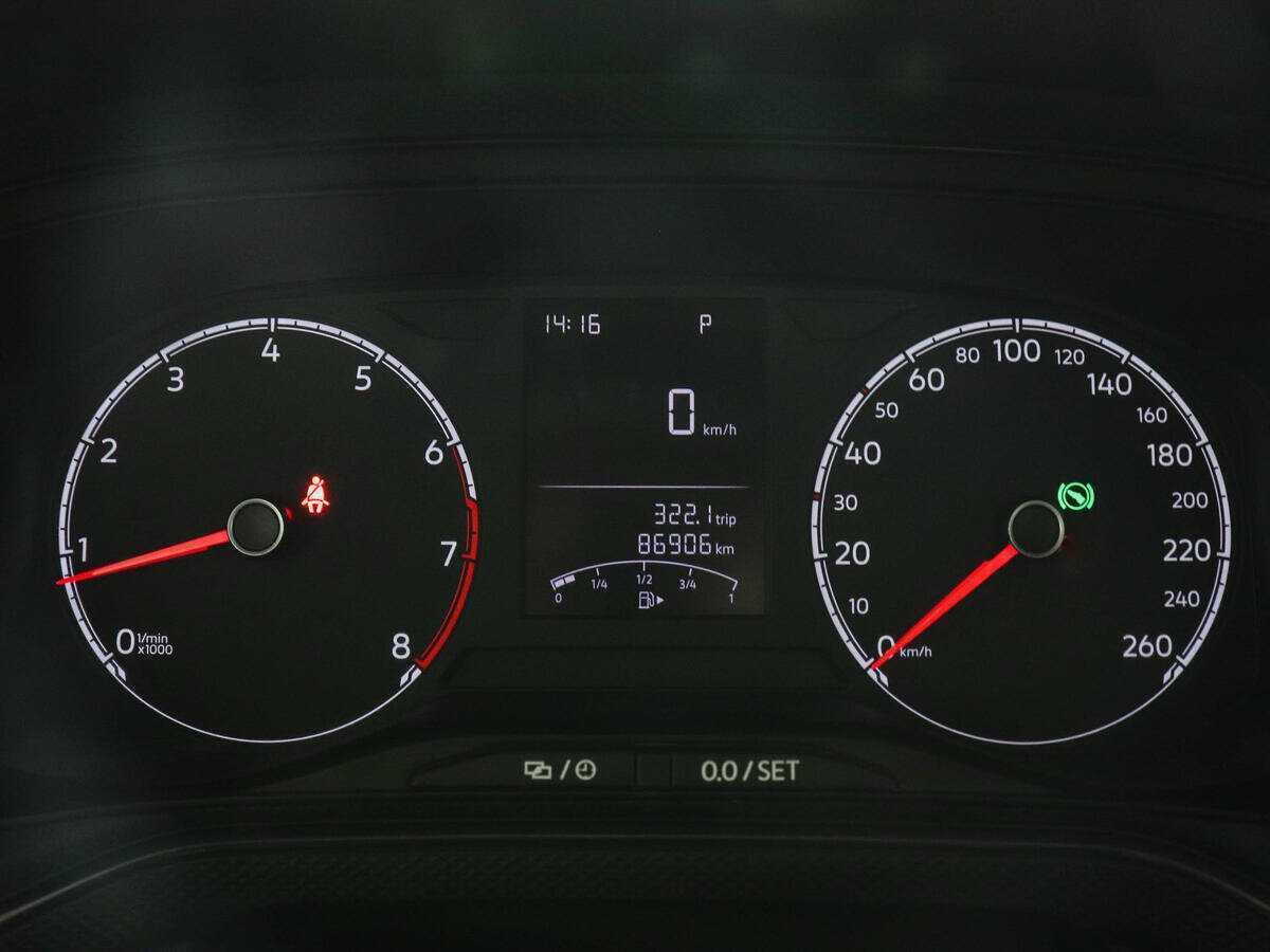 Купить Volkswagen Polo с пробегом. Фото: #10