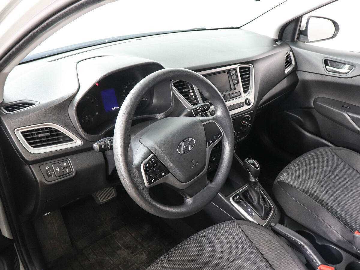 Купить Hyundai Solaris с пробегом. Фото: #8