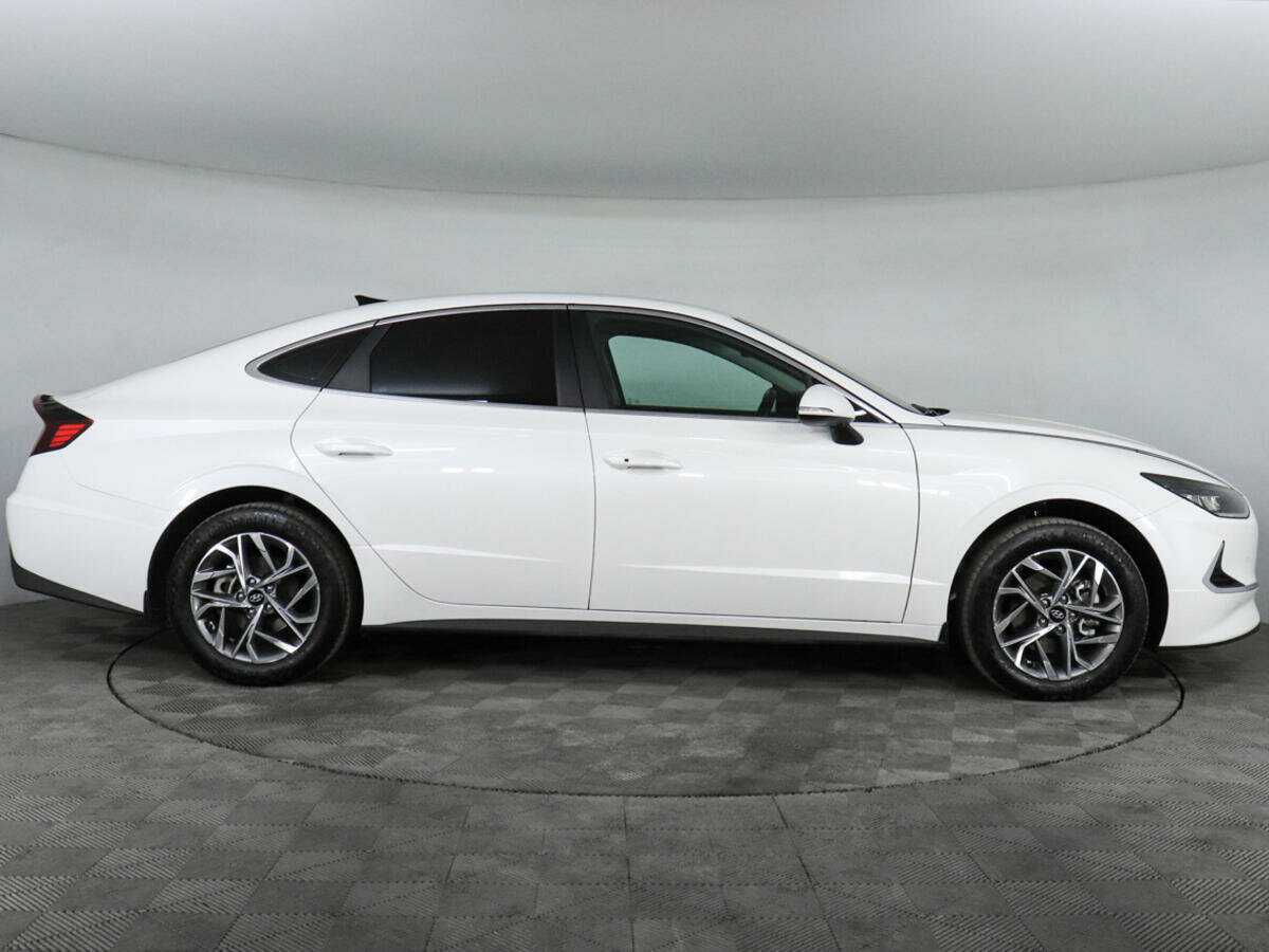 Купить Hyundai Sonata с пробегом. Фото: #3