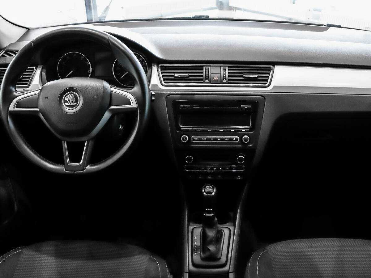 Купить Skoda Rapid с пробегом. Фото: #10
