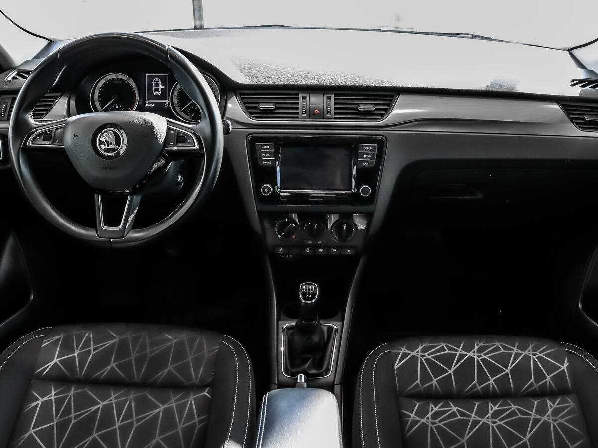Купить Skoda Rapid с пробегом. Фото: #10