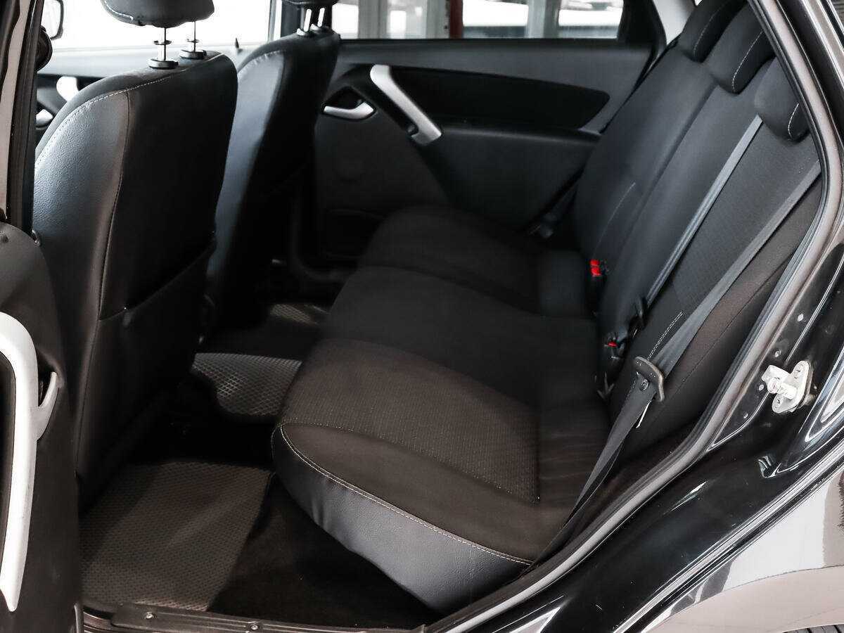 Купить Lada (ВАЗ) Granta с пробегом. Фото: #9