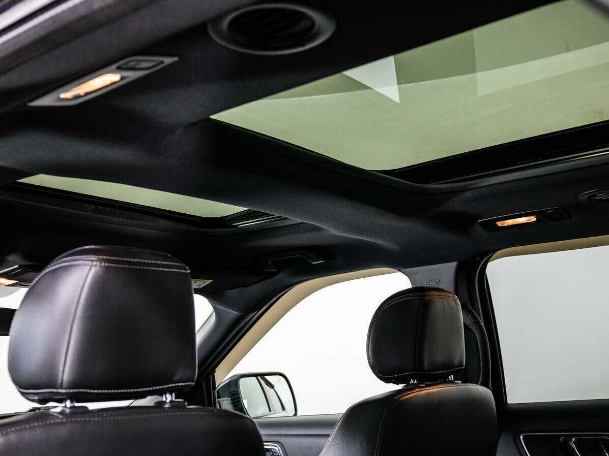 Купить Ford Explorer с пробегом. Фото: #15