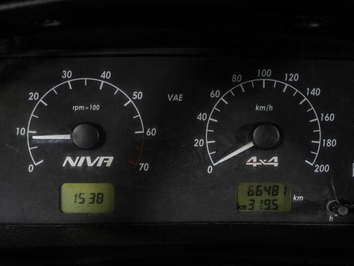 Купить Chevrolet Niva с пробегом. Фото: #11