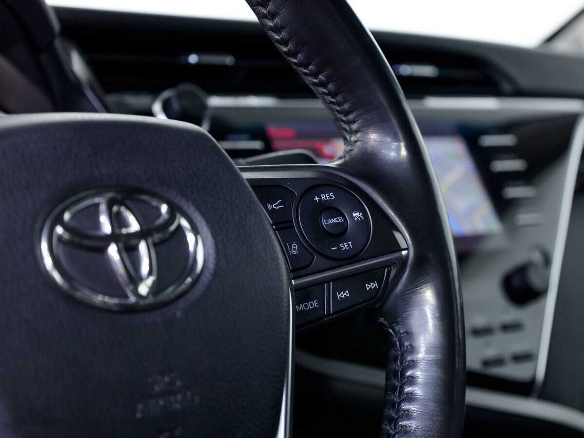 Купить Toyota Camry с пробегом. Фото: #22