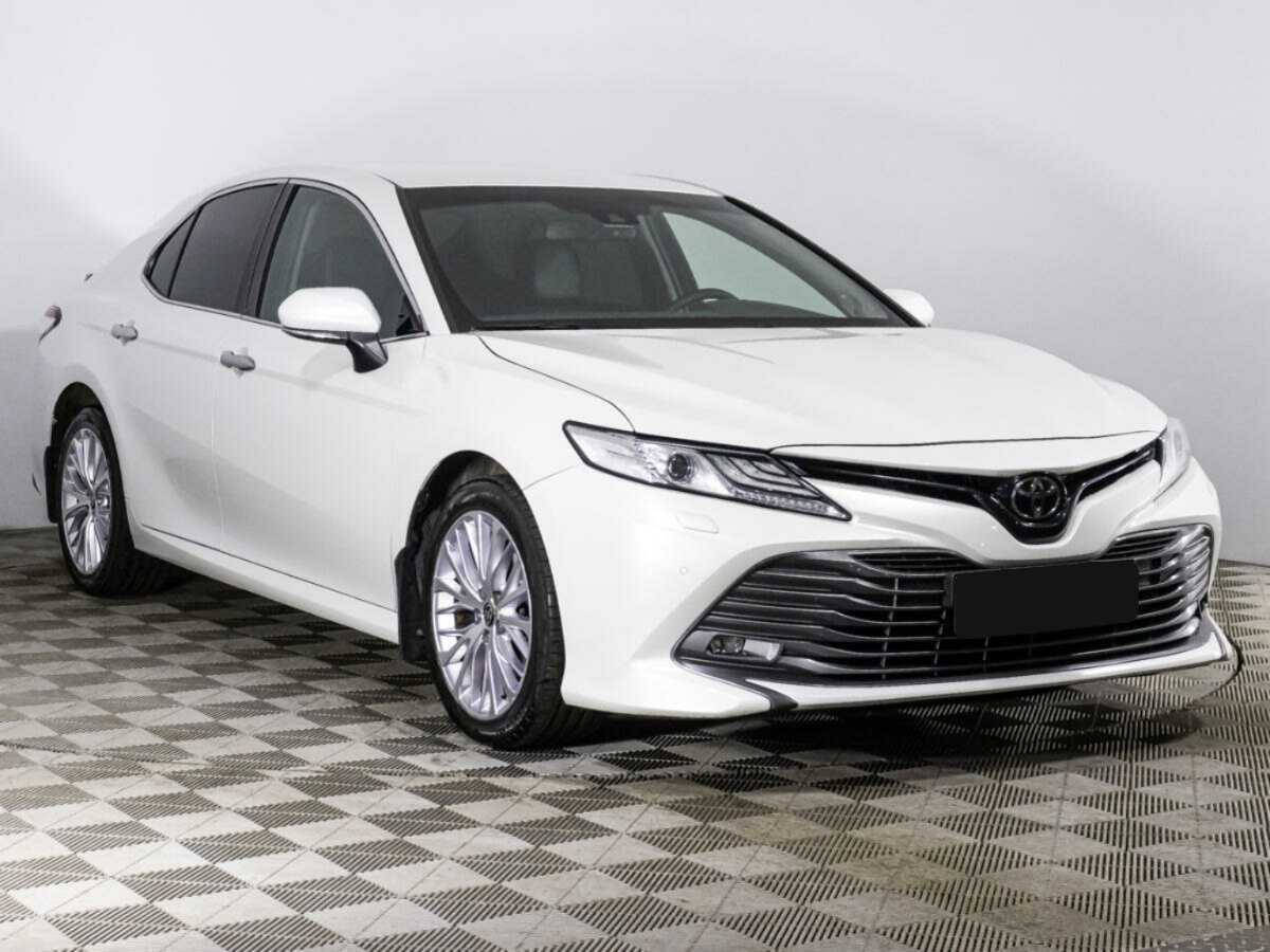 Купить Toyota Camry с пробегом. Фото: #2