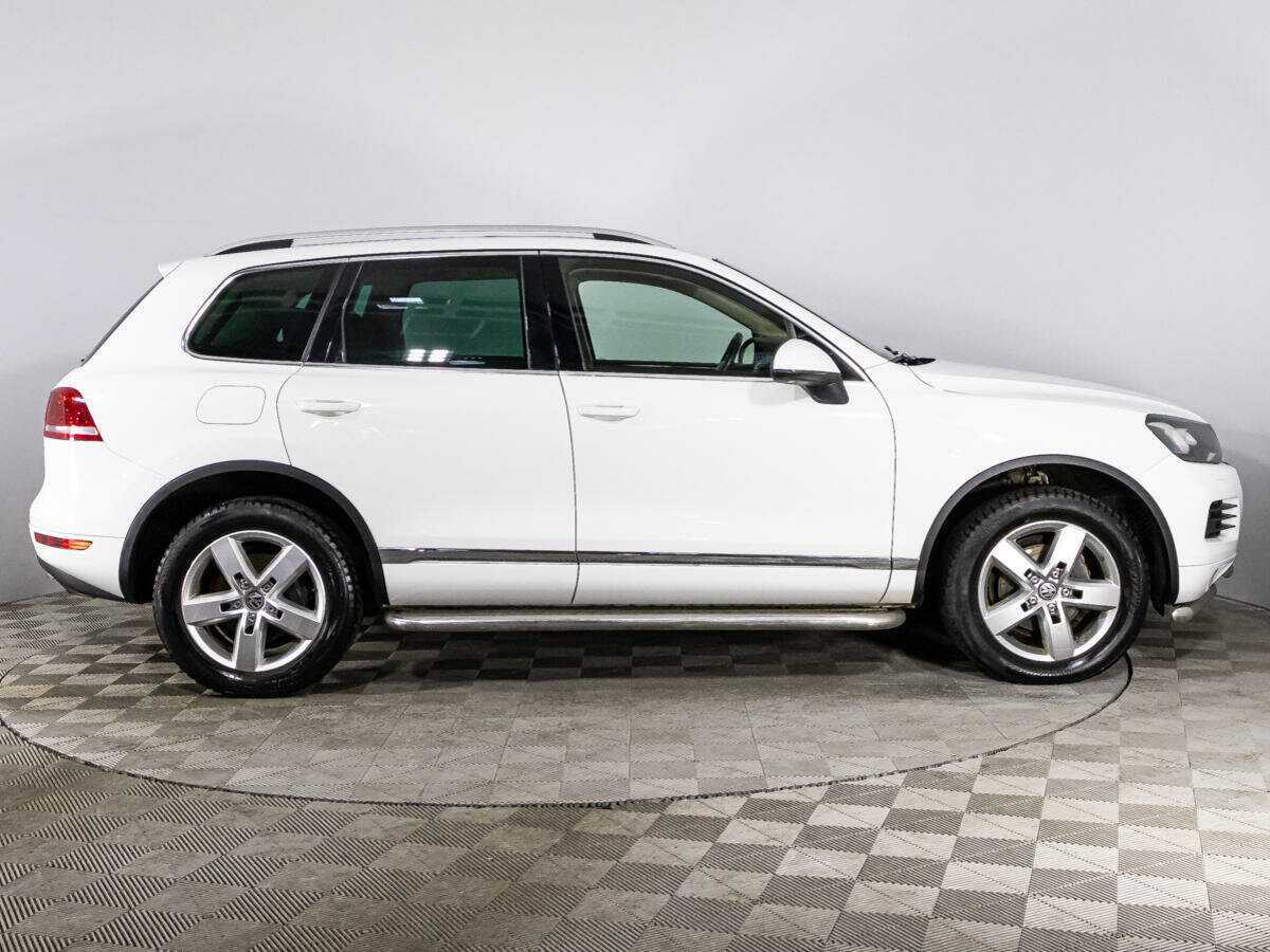 Купить Volkswagen Touareg с пробегом. Фото: #3