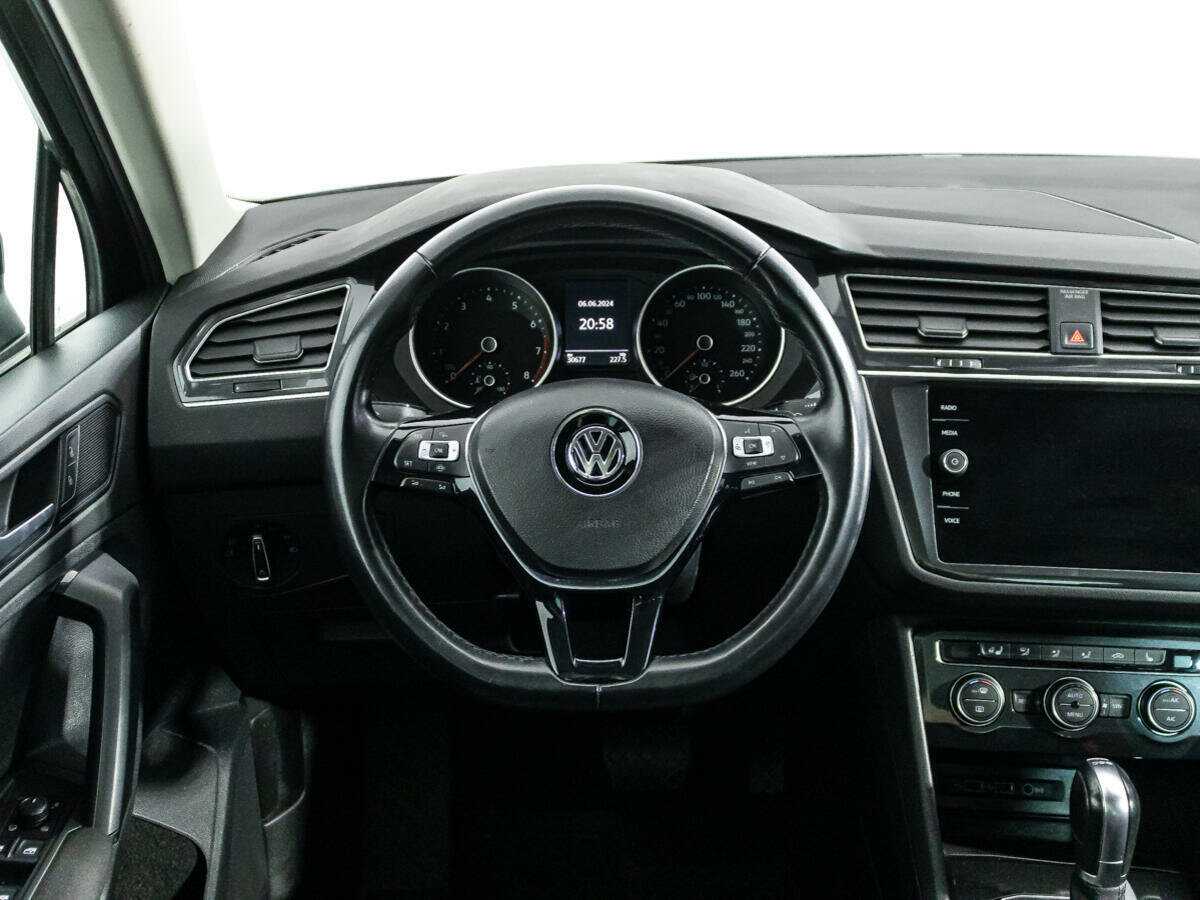 Купить Volkswagen Tiguan с пробегом. Фото: #16