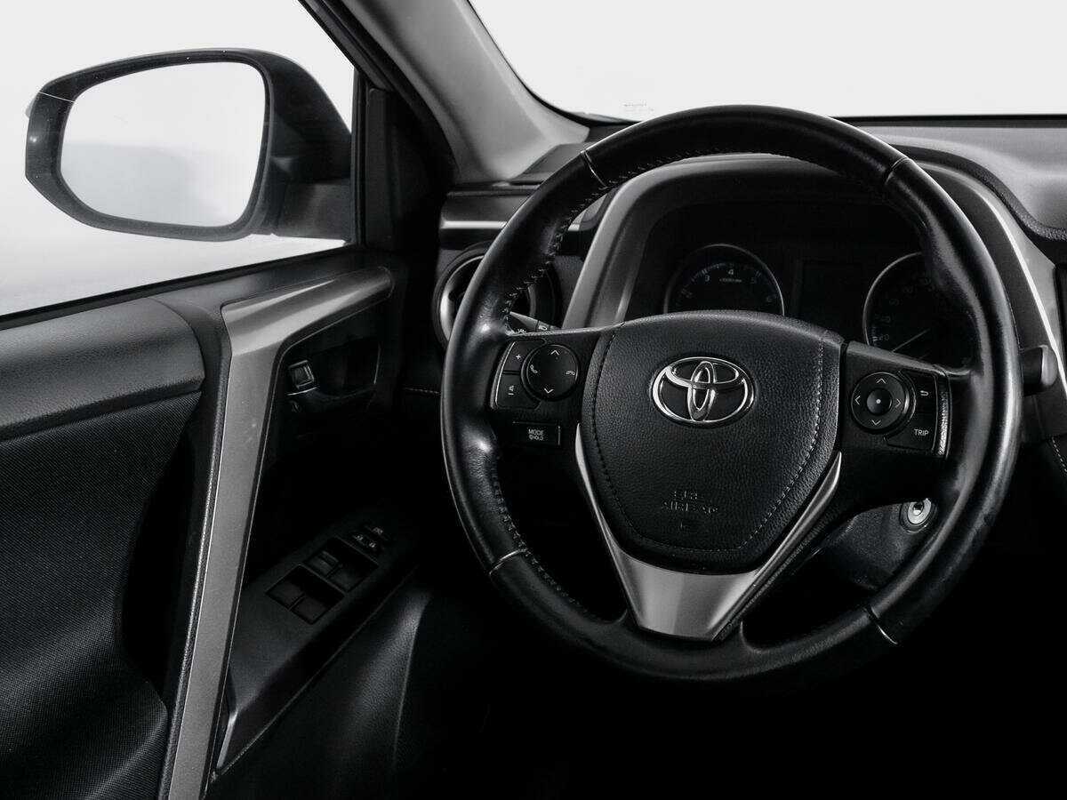 Купить Toyota RAV4 с пробегом. Фото: #12