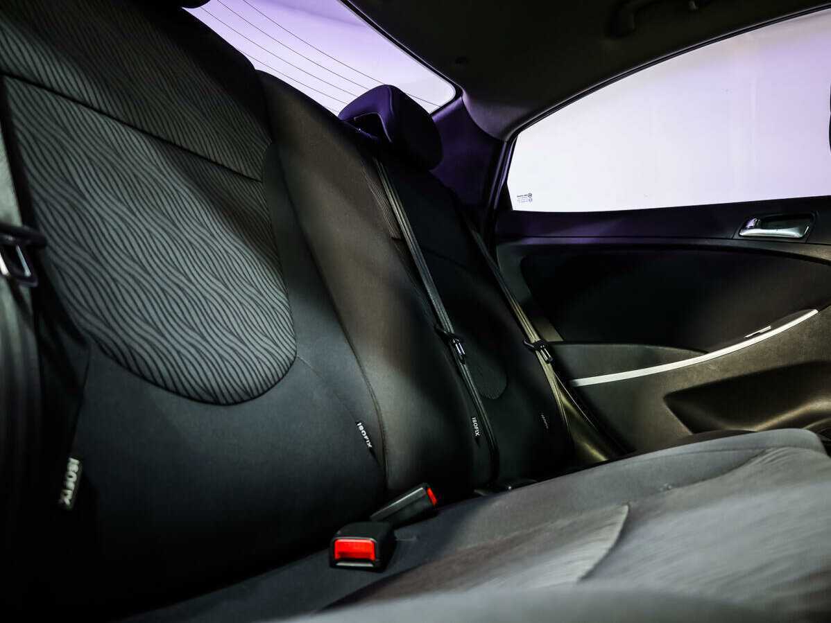 Купить Hyundai Solaris с пробегом. Фото: #11