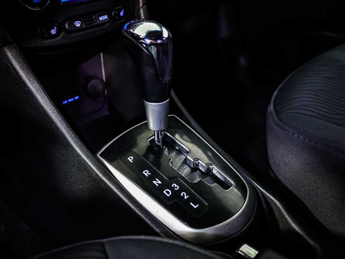 Купить Hyundai Solaris с пробегом. Фото: #14