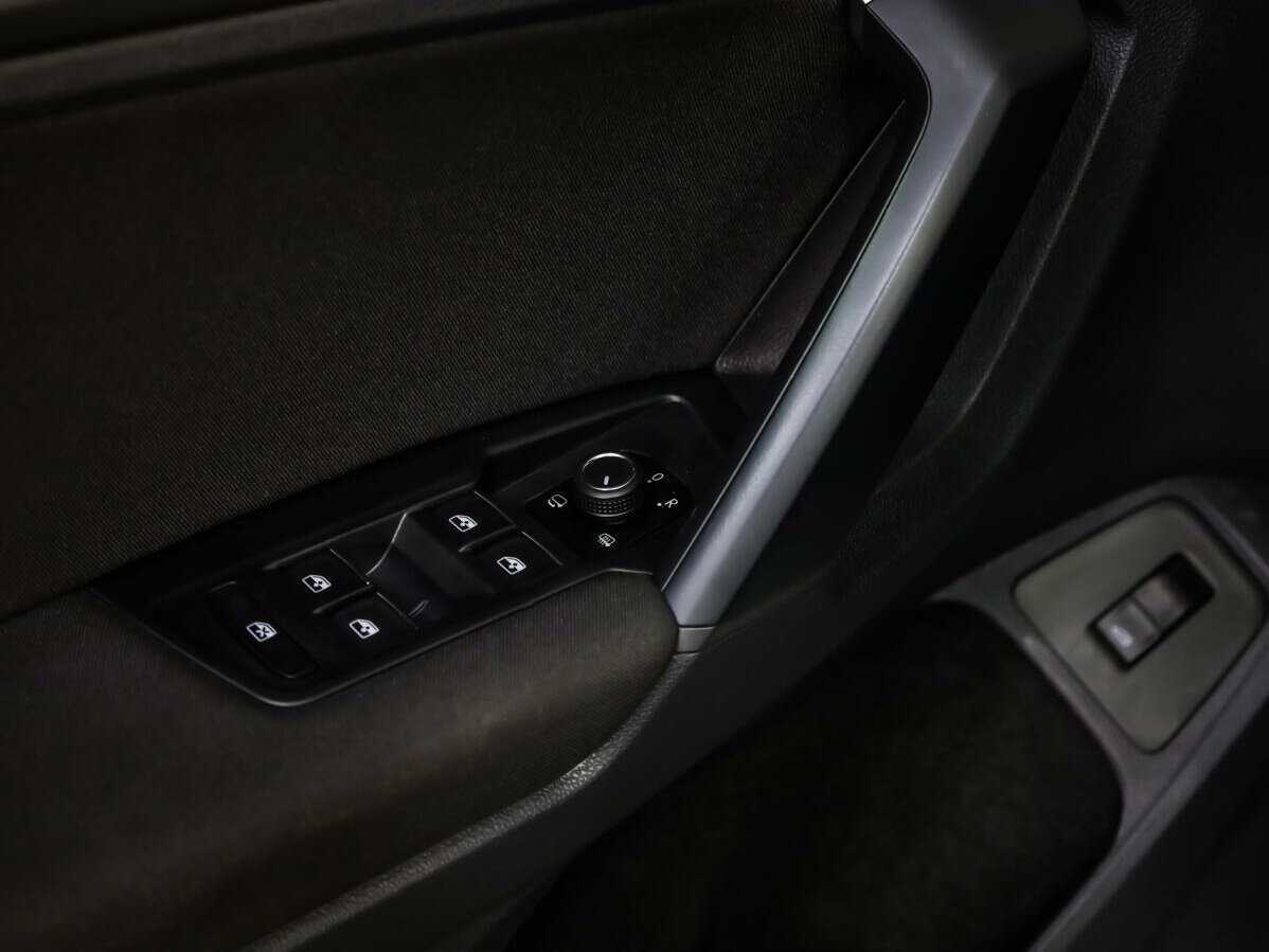 Купить Volkswagen Tiguan с пробегом. Фото: #15